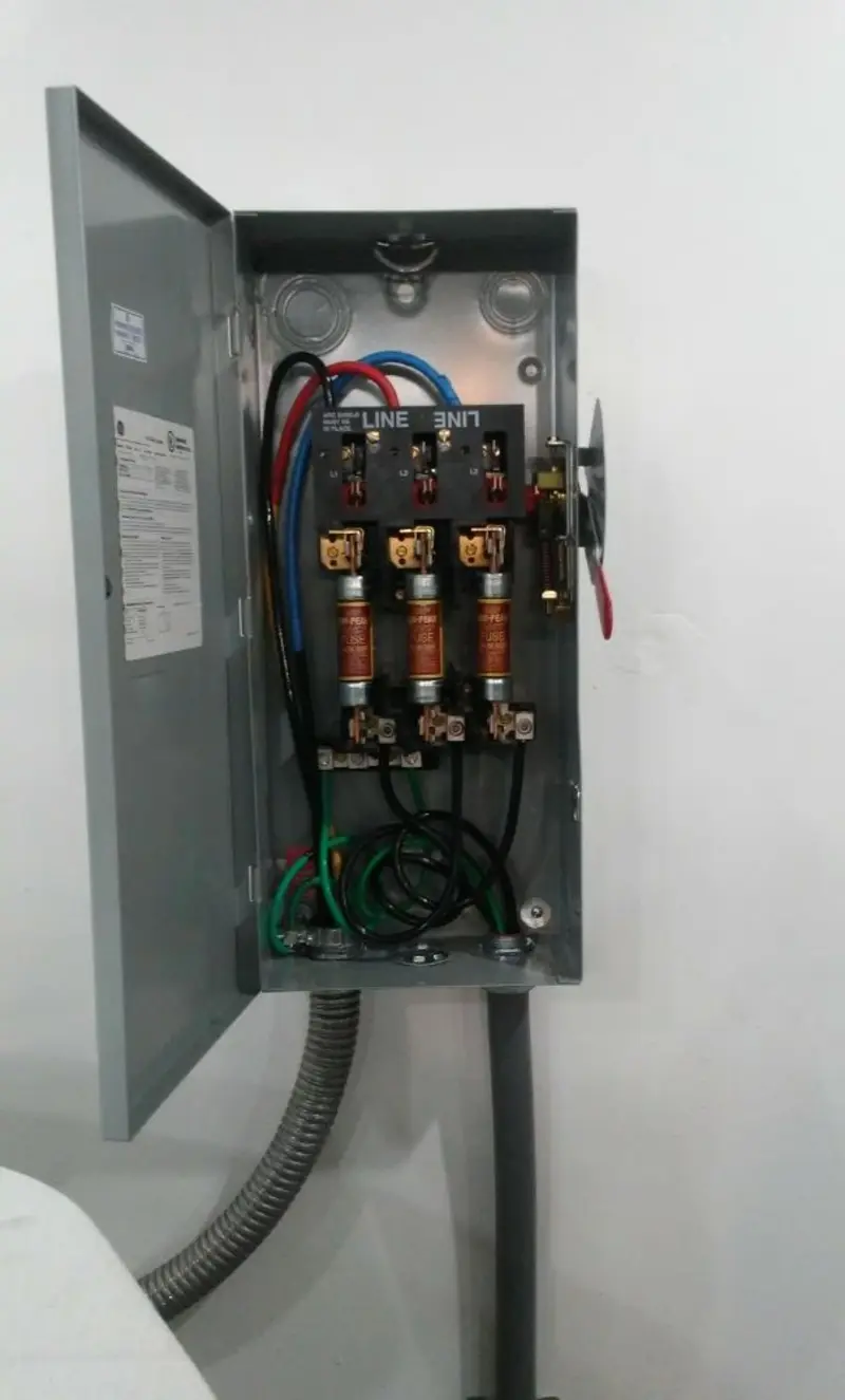 Three-phase disconnect switch installed for Electrical Wiring & Rewiring in Bridgeview
